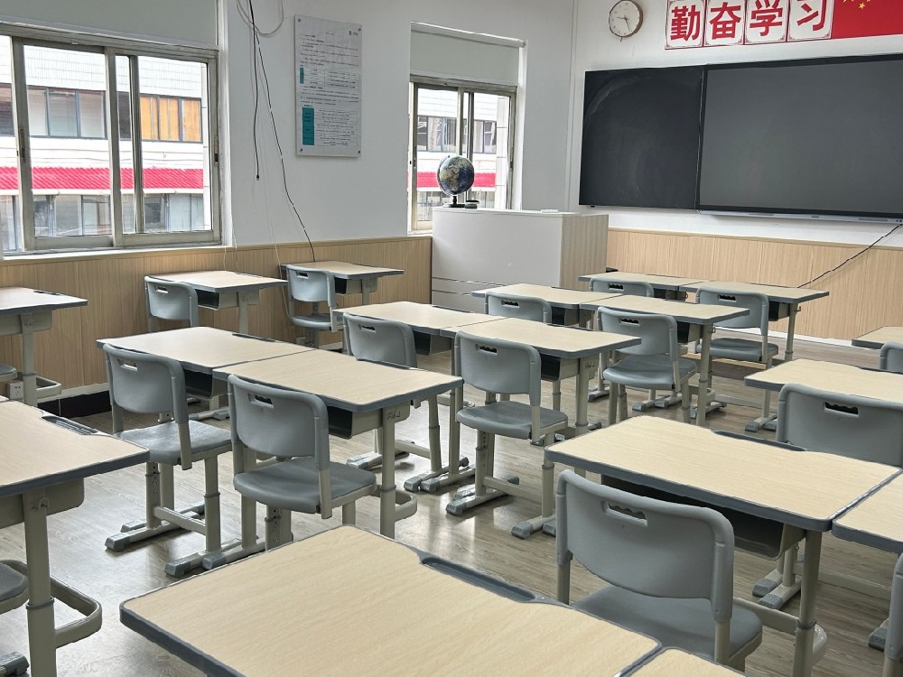 新民师教室